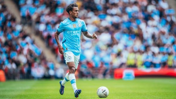 Ảnh bài viết Thắng Man United, Pep ấn tượng với 2 sao Man City