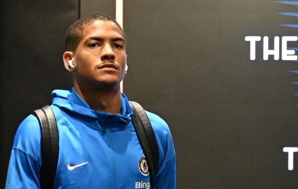 Chelsea tìm thấy 'lối thoát' cho thần đồng Brazil