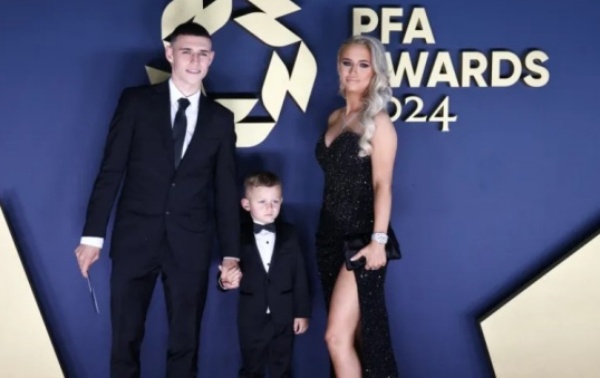 Foden cùng dàn sao rạng rỡ ở buổi lễ của PFA