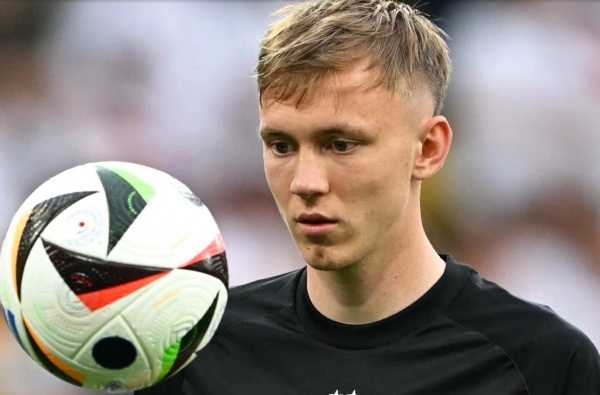 Dortmund tăng tốc chiêu mộ tiền đạo tài năng