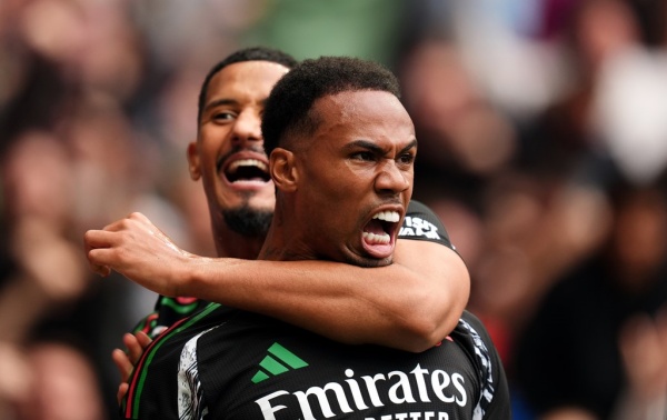 Ảnh bài viết Chấm điểm Arsenal trận Tottenham: Ba điểm 8; Trung vệ hóa tiền đạo