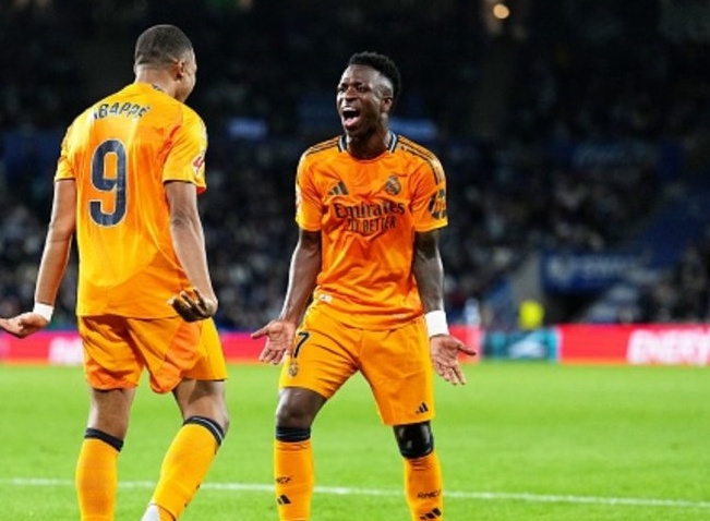 Song sát Vinicius - Mbappe lên tiếng, Real phả hơi nóng vào Barca