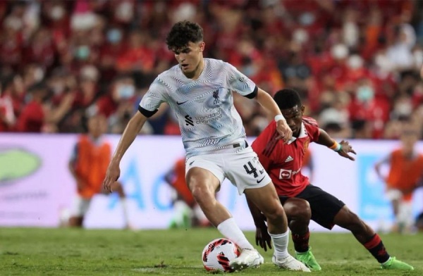 Valencia tăm tia sao mai Liverpool