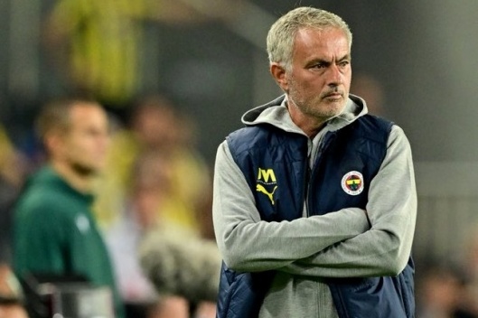 Mourinho nêu kịch bản bất khả thi