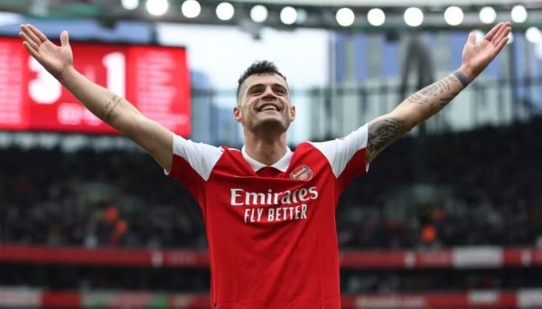Chữ ký 21 triệu bảng tỏa sáng rực rỡ sau khi rời Arsenal