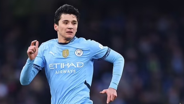 Sao Man City có hành động bất thường trước đại chiến Real