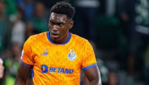 Ảnh bài viết Chuyển nhượng MU: Tăng cường hỏa lực, Amorim 'xem giò' sát thủ ghi 19 bàn/31 trận