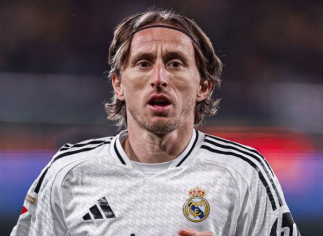 NÓNG! Rõ tương lai Modric tại Real