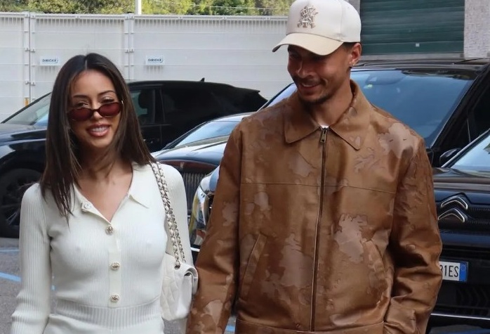 Bạn gái Dele Alli khiến cánh mày râu điêu đứng