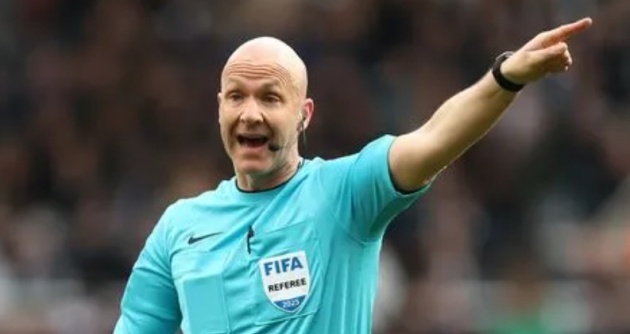 CHÍNH THỨC! Anthony Taylor bắt chính trận MU vs Arsenal