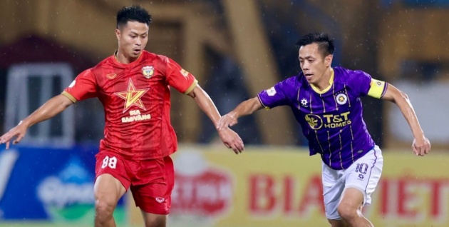 "V-League nóng bỏng cuộc đua vô địch lẫn trụ hạng"