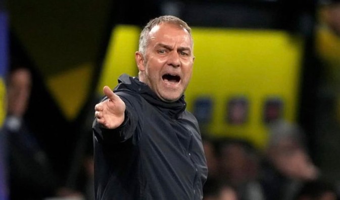 Hansi Flick 'sấy tóc' dàn sao Barca 