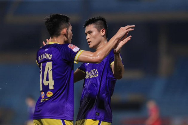 Ảnh bài viết Tuấn Hải bùng nổ, Văn Tùng xóa nghi ngờ trước ngày lên tuyển, Hà Nội vùi dập Khánh Hòa