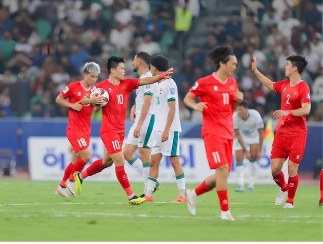 Ảnh bài viết Tuyển thủ Việt Nam nhận lót tay 1 triệu USD; HLV Kim Sang-sik có nguy cơ mất hàng loạt trụ cột