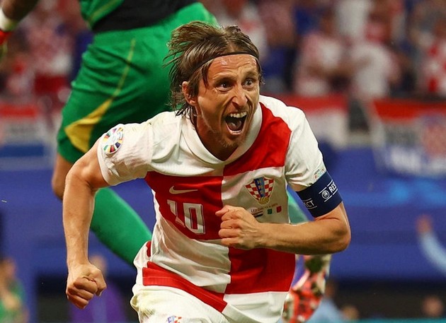 Tàn nhẫn và cay đắng cho Luka Modric