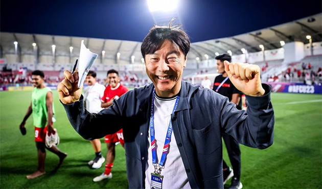 Thấy gì từ việc HLV Shin Tae-yong bỏ AFF Cup 2024?