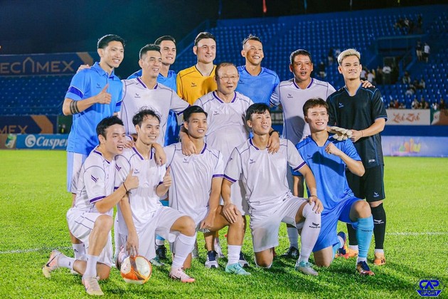HLV Park Hang-seo than hết sạch tiền; Thái Lan chốt đội hình không tưởng đấu giải ĐNÁ