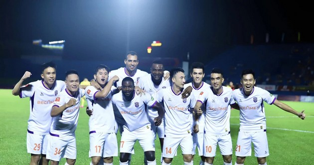 Ảnh bài viết "Chelsea Việt Nam" và áp lực vô hình