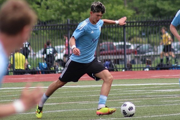 Ảnh bài viết Điểm tin bóng đá Việt Nam 10/8: HLV Kim Sang-sik có trợ lý mới; Đá tảng Việt kiều Mỹ cao 1m90 sắp ra mắt V-League