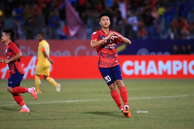 4 điều rút ra từ chiến thắng của CAHN trước Buriram Utd: Nhà vua Thai League phơi áo; Văn Đức nhắc HLV Kim Sang-sik