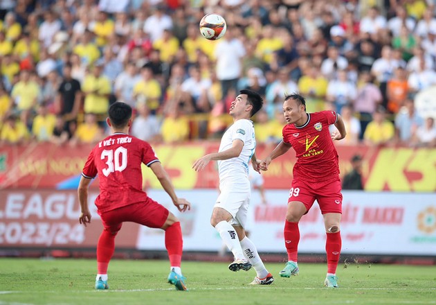 Ảnh bài viết Vòng 1 V.League: Đẳng cấp ĐKVĐ; Rực lửa Lạch Tray