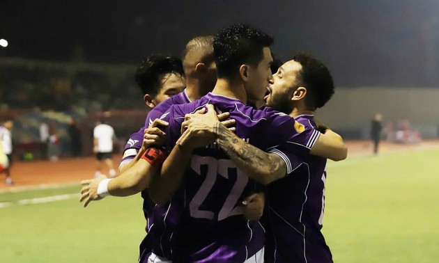 Ảnh bài viết 5 điều đọng lại sau 3 trận vòng 1 V-League: Sát thủ tuyển Việt Nam bùng nổ; Cú ngã ngựa không ngờ