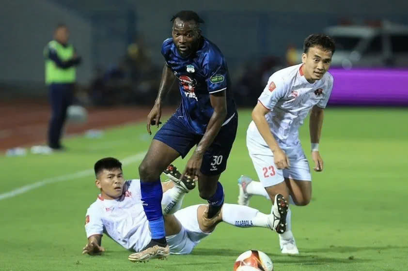 Điểm tin bóng đá Việt Nam 18/09: Công Phượng rớt giá thê thảm; HAGL lên tiếng khả năng bị cấm chuyển nhượng