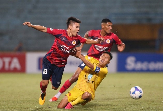Quang Hải, Jason Quang Vinh mờ nhạt, CAHN phơi áo trước Thanh Hóa