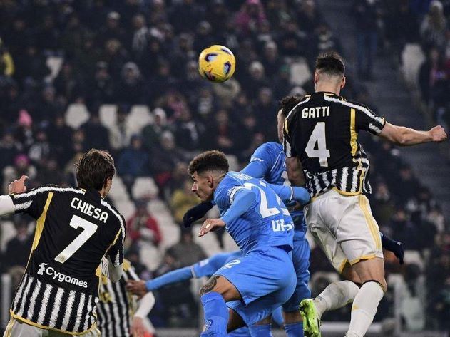Mùa giải của Juve có thể chia làm 2 giai đoạn