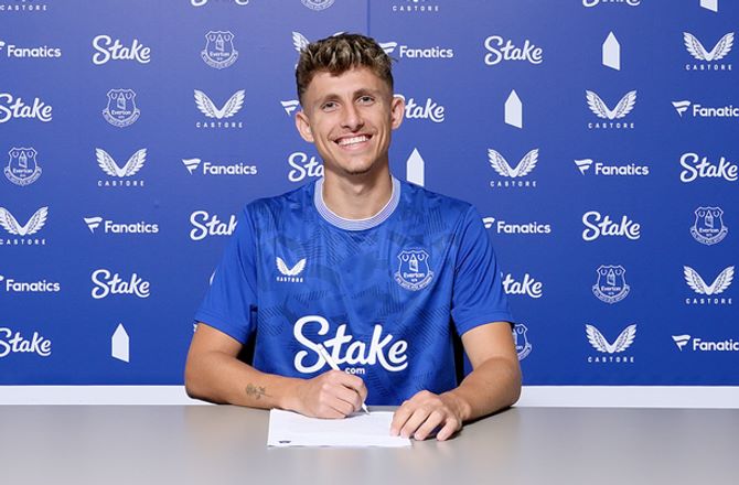 Đẩy 'bom xịt' sang Everton, Napoli đã thừa nhận thất bại hoàn toàn
