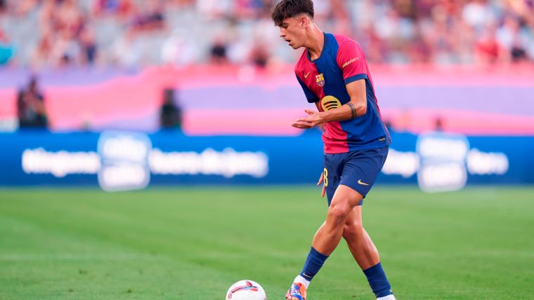 Không cần phải  bạo chi, Barca vẫn có một tiền vệ mỏ neo đích thực