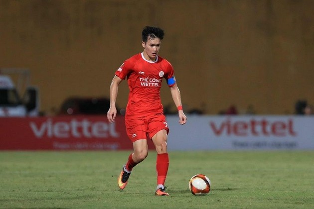 Hoàng Đức nhận hung tin