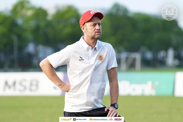 Ảnh bài viết HLV Polking nói thẳng năng lực các cầu thủ CAHN