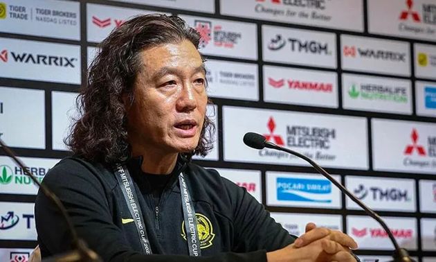 Chia tay Malaysia, HLV Hàn Quốc bất ngờ nhắc đến ĐT Việt Nam
