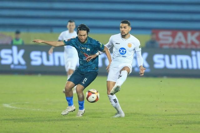 Tuấn Anh có hành động đặc biệt với HAGL