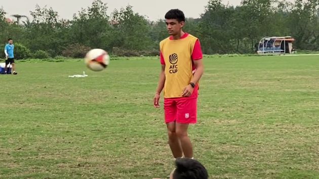 Ảnh bài viết Hải Phòng đón tiền đạo Việt kiều 1m86