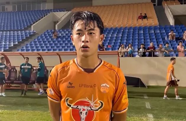 Ảnh bài viết Quang Hải trầm trồ khen ngợi "kỷ lục gia" của HAGL