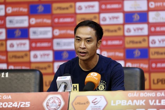 HLV Hà Nội: "Hai quả penalty xứng đáng"