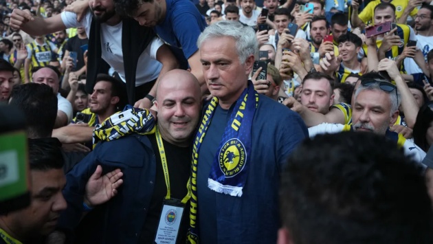 Ảnh bài viết 5 cái tên có thể theo chân Mourinho sang Fenerbahce