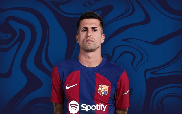 Cách Barca nghĩ về Cancelo phản ánh chiến lược chuyển nhượng yếu kém của họ