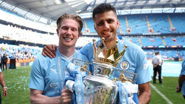 5 tiền vệ giỏi nhất Premier League mùa này