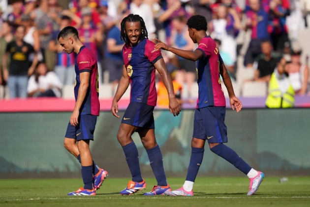 9 sao Barca trở lại tập luyện để đấu Girona