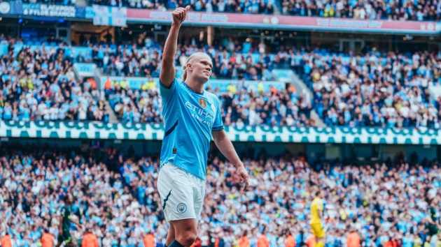 Ảnh bài viết Chỉ chấn thương mới ngăn Haaland giành cú ăn ba cùng Man City