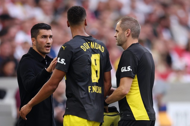 Sự không ổn định có thể "giết chết" mùa giải của Dortmund