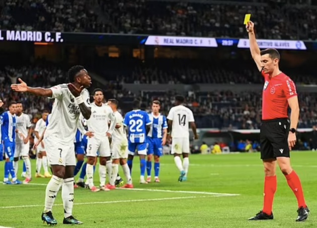 Ancelotti có thể "buông" Vinicius do thói vô kỷ luật