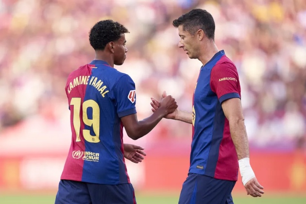 Lewandowski khen Yamal là tiền đạo cánh số 1 thế giới