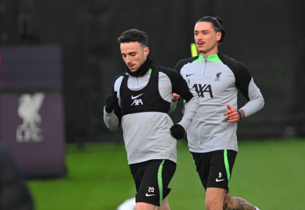 Slot sẽ chọn Nunez hay Jota đá chính trước Wolves?