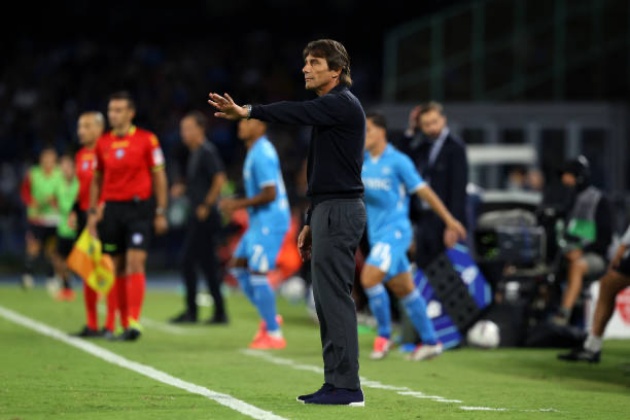Conte thận trọng khi nói về khả năng giành Scudetto