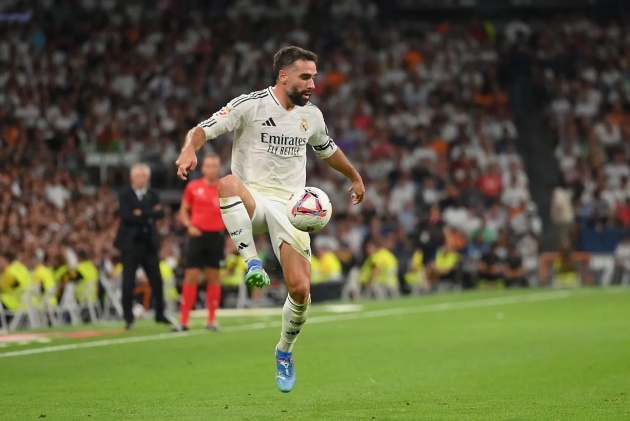 Carvajal có thể đá trung vệ cho Real trước Sociedad
