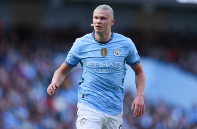Premier League có tiền đạo “xuất sắc hơn” Haaland